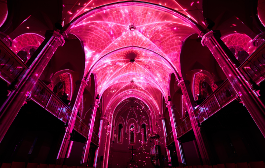 Info - Genesis in der Friedenskirche Leipzig - immersive Lichtshow